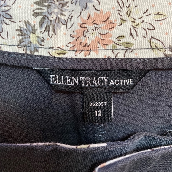 Ellen Tracy Sport. Wide leg dress pant in Gray. Size 12. Fit like 14-15 NWOT - Picture 3 of 5